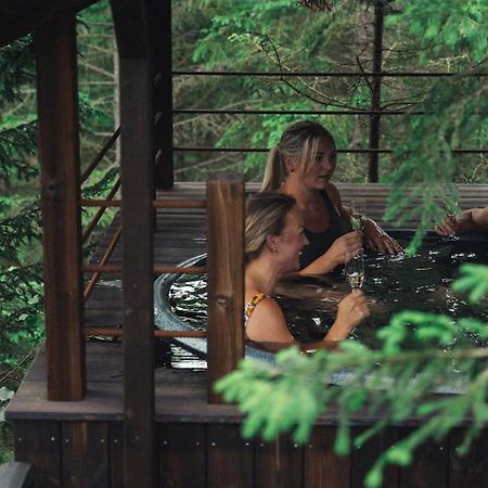 Hyssna Forest Resort Exteriér fotografie